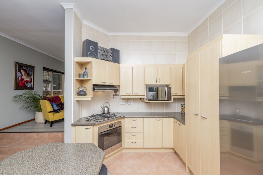 5 Bedroom Property for Sale in Protea Heights Western Cape